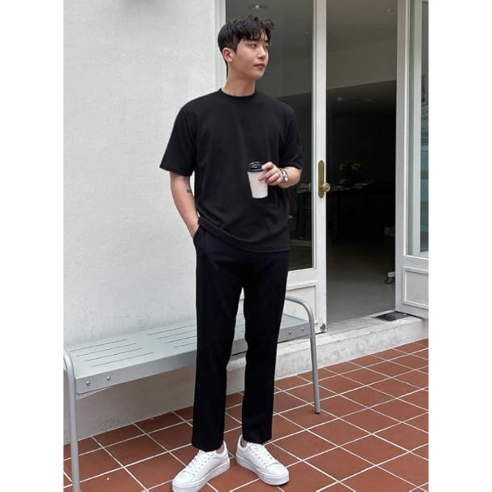 Men Round Neck Black T-shirts - Image 3